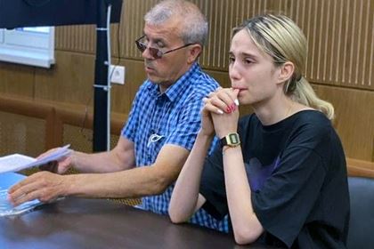 Сбившая троих детей в Москве девушка расплакалась во время суда