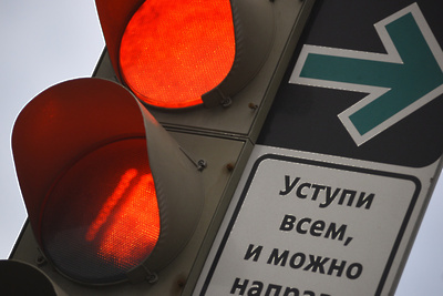Дополнительные светофоры для пешеходов установили на ж/д переезде у станции Сергиев Посад