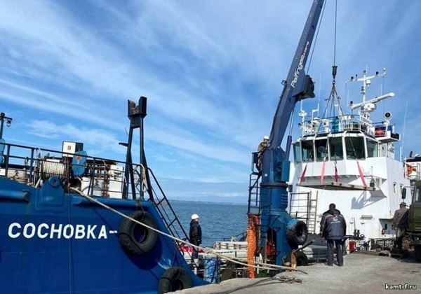 О работе морских накатных самоходных барж проекта DCV47 типа "Сосновка" на Камчатке